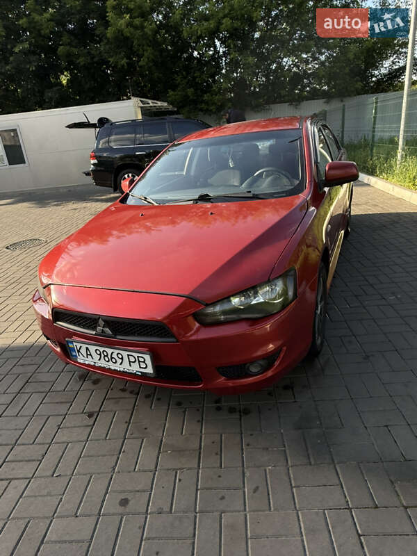 Седан Mitsubishi Lancer 2010 в Киеве