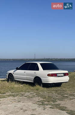 Седан Mitsubishi Lancer 1993 в 