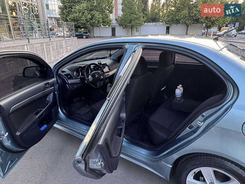 Седан Mitsubishi Lancer 2008 в Вишневому