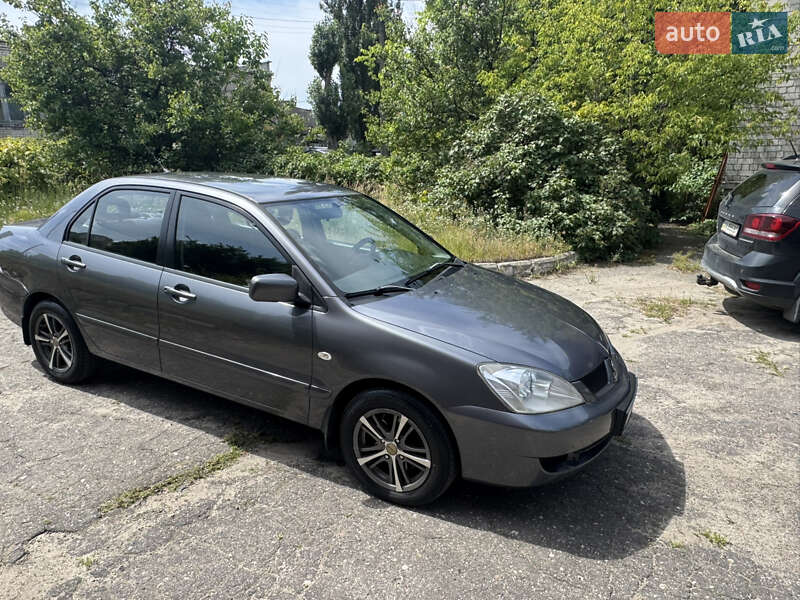 Седан Mitsubishi Lancer 2007 в Киеве