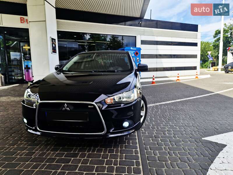Седан Mitsubishi Lancer 2008 в Киеве