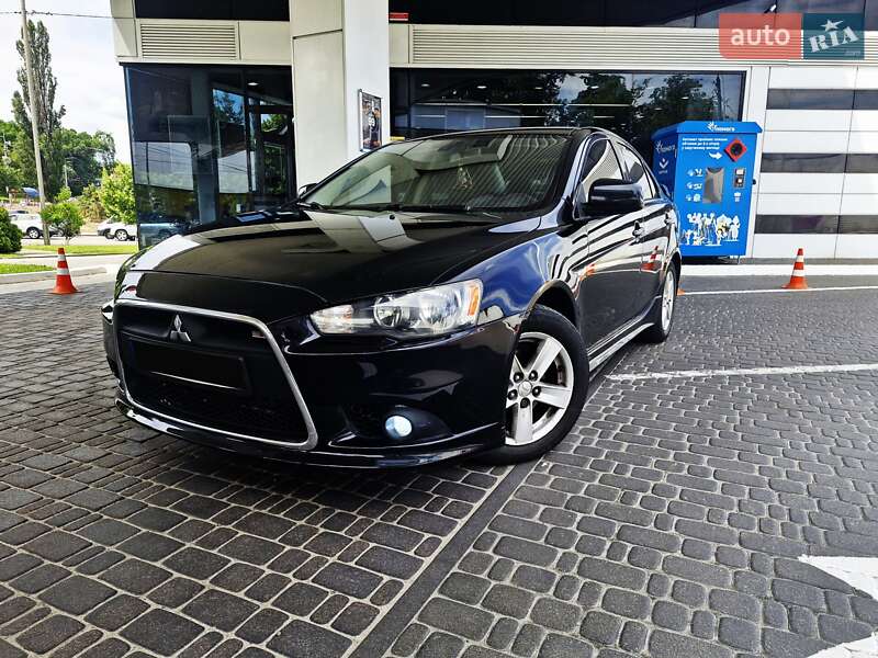 Седан Mitsubishi Lancer 2008 в Киеве
