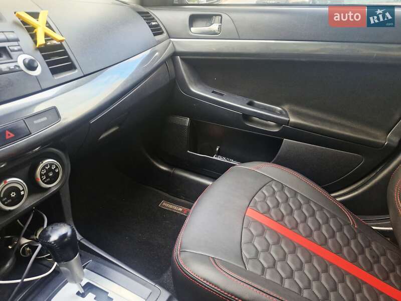 Седан Mitsubishi Lancer 2008 в Киеве