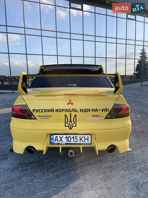 Седан Mitsubishi Lancer 2004 в Черновцах