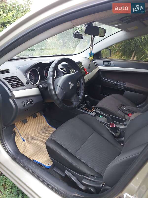 Седан Mitsubishi Lancer 2008 в Межовій