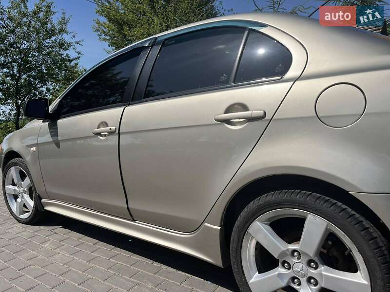 Седан Mitsubishi Lancer 2008 в Тальном