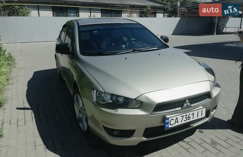 Mitsubishi Lancer