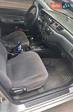 Седан Mitsubishi Lancer 2004 в 