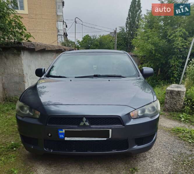 Седан Mitsubishi Lancer 2008 в Киеве