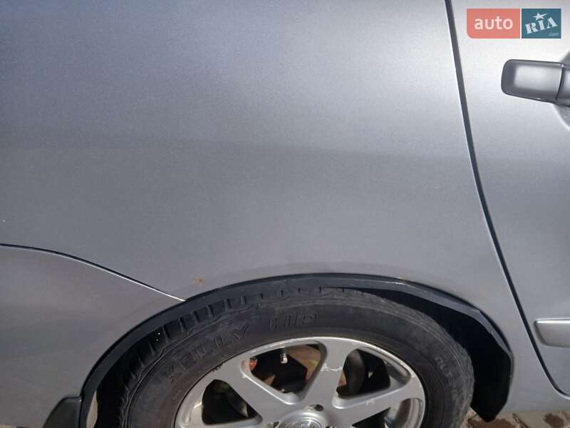 Седан Mitsubishi Lancer 2006 в Умани