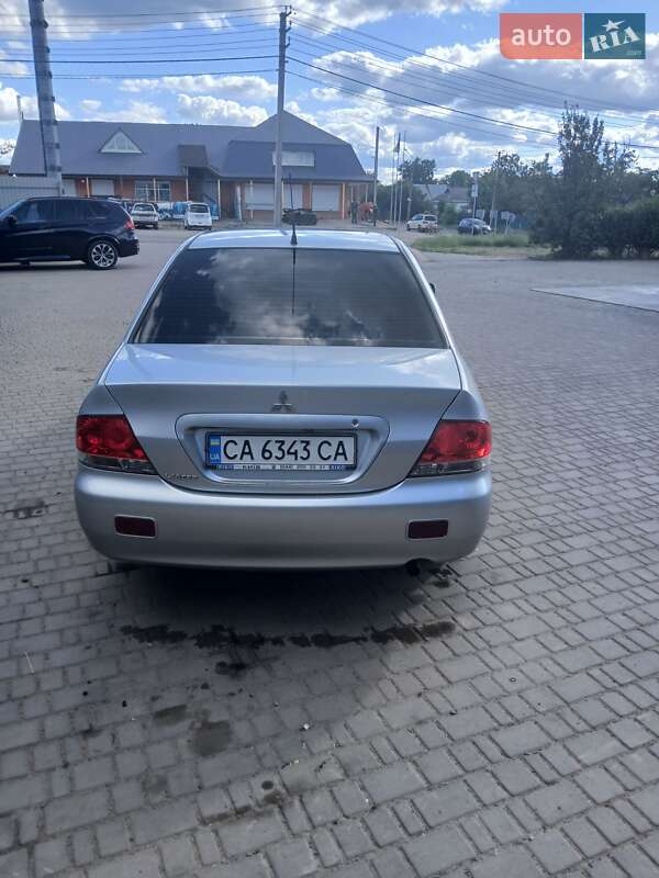 Седан Mitsubishi Lancer 2006 в Умани