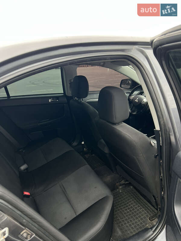 Седан Mitsubishi Lancer 2007 в Днепре