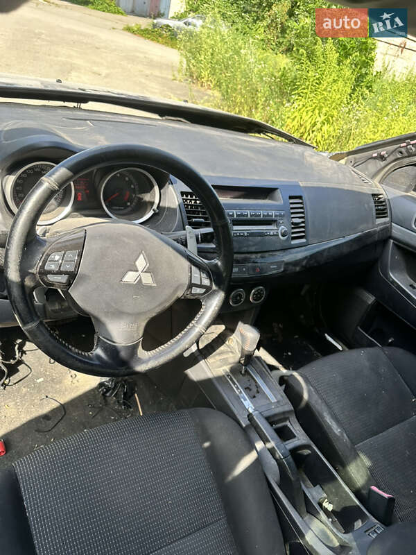 Седан Mitsubishi Lancer 2008 в Киеве
