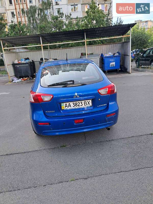 Хэтчбек Mitsubishi Lancer 2009 в Киеве