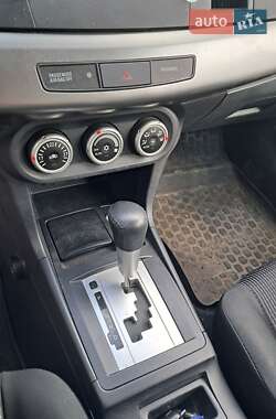 Хэтчбек Mitsubishi Lancer 2009 в 