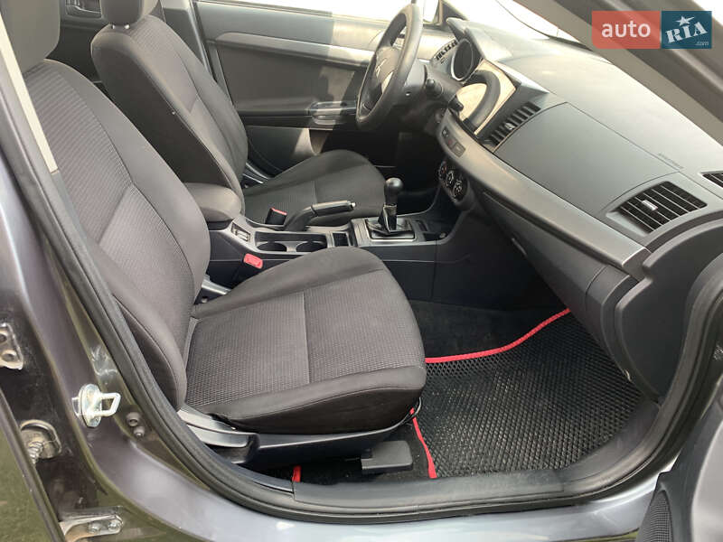 Седан Mitsubishi Lancer 2011 в Балте
