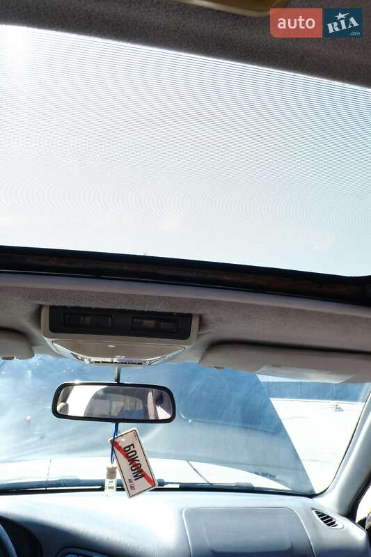 Седан Mitsubishi Lancer 1995 в Харькове