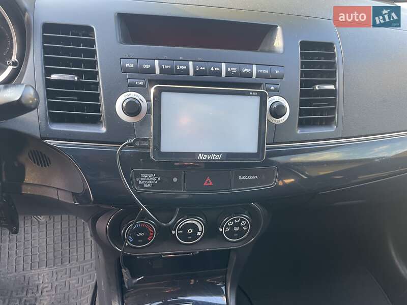 Седан Mitsubishi Lancer 2012 в Кобеляках