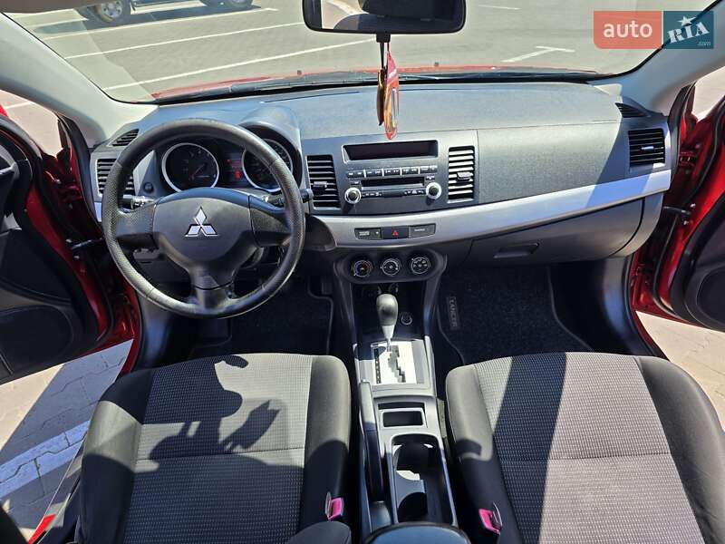 Седан Mitsubishi Lancer 2010 в Одессе