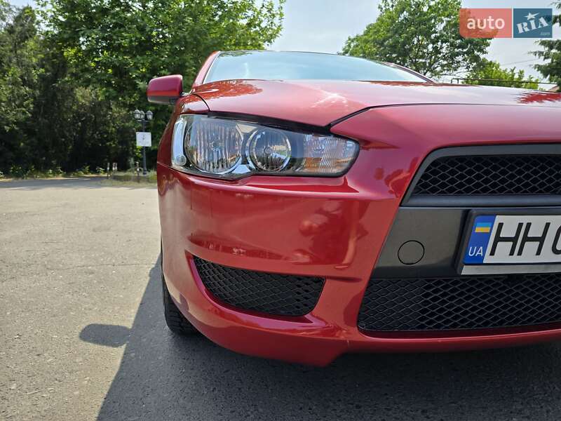 Седан Mitsubishi Lancer 2010 в Одессе