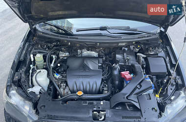 Седан Mitsubishi Lancer 2012 в 
