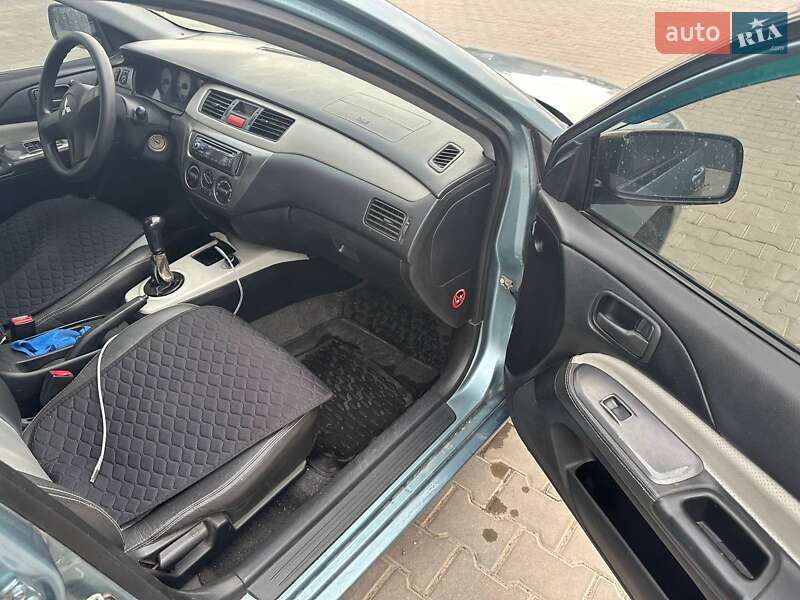 Седан Mitsubishi Lancer 2007 в Доманевке