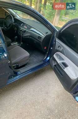 Седан Mitsubishi Lancer 2004 в 