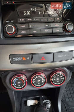 Седан Mitsubishi Lancer 2015 в 