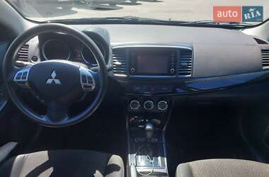 Седан Mitsubishi Lancer 2017 в 