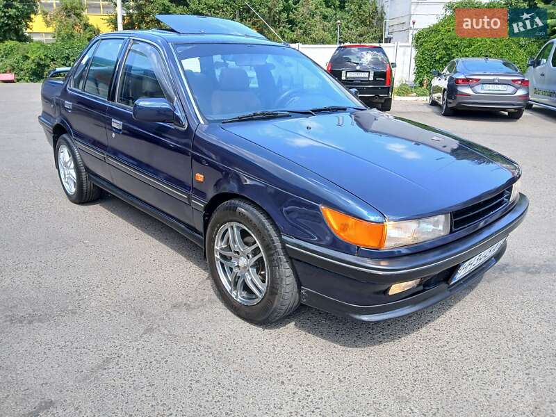 Седан Mitsubishi Lancer 1992 в Одессе