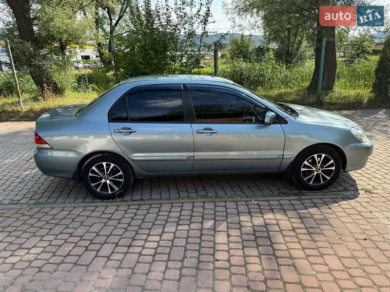 Седан Mitsubishi Lancer 2008 в Львове