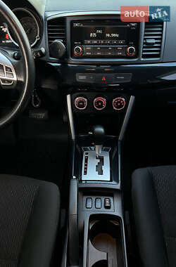 Седан Mitsubishi Lancer 2015 в 
