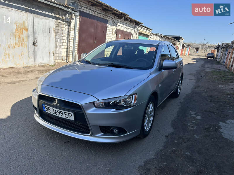 Хэтчбек Mitsubishi Lancer 2011 в Николаеве