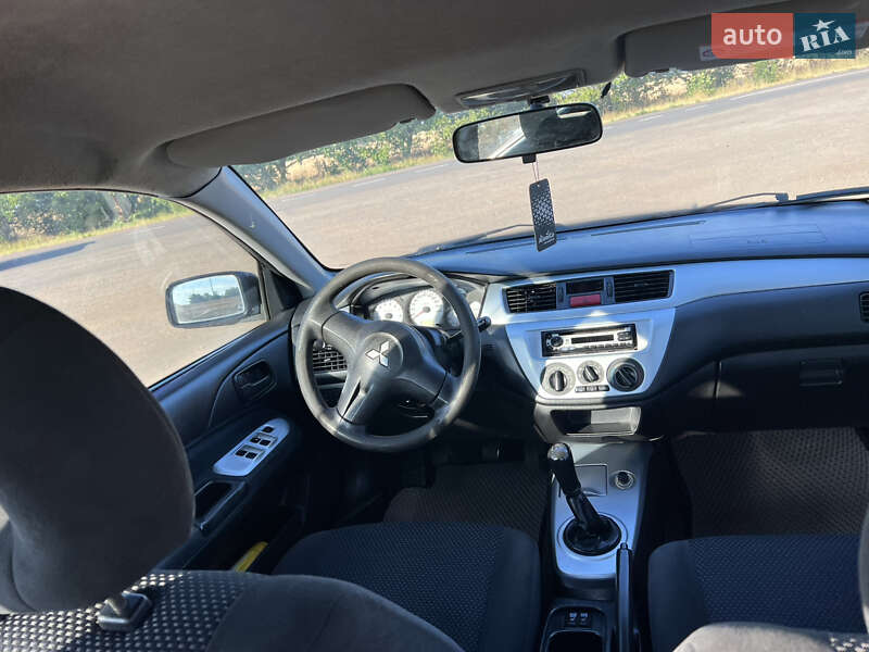 Седан Mitsubishi Lancer 2006 в Николаеве