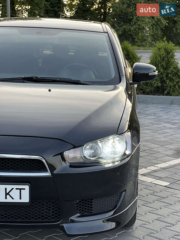 Седан Mitsubishi Lancer 2015 в Вінниці