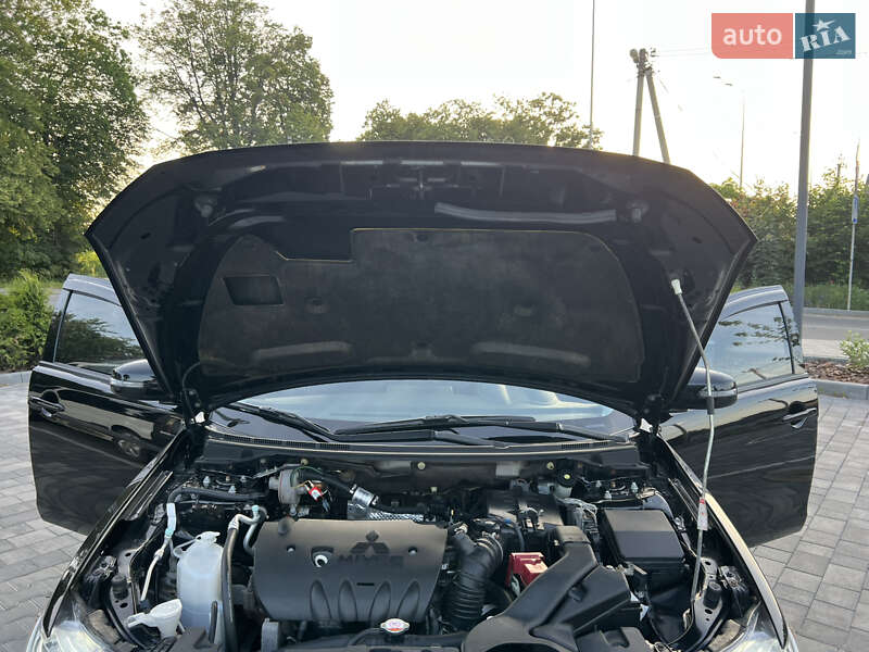 Седан Mitsubishi Lancer 2015 в Вінниці