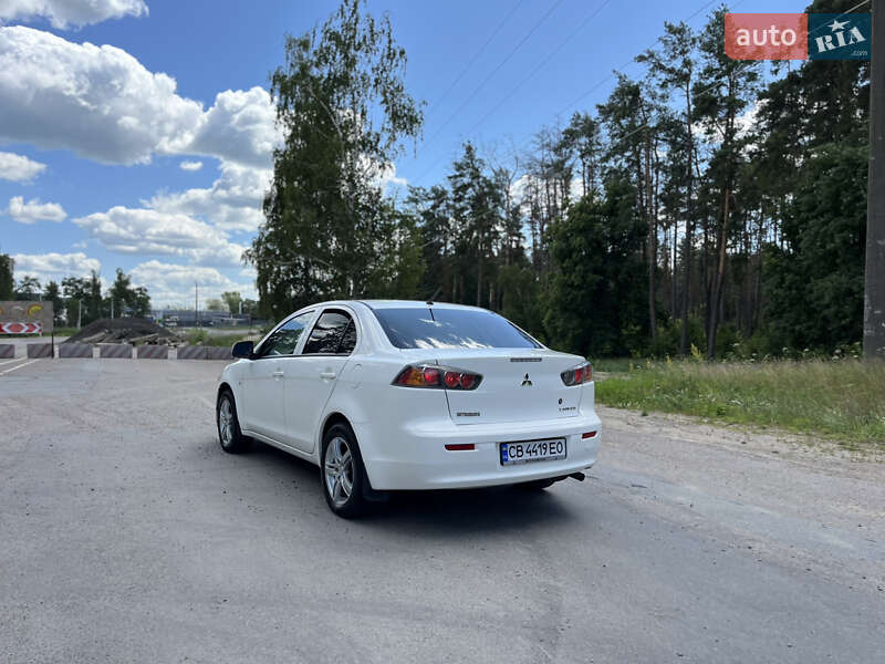 Седан Mitsubishi Lancer 2012 в Чернигове