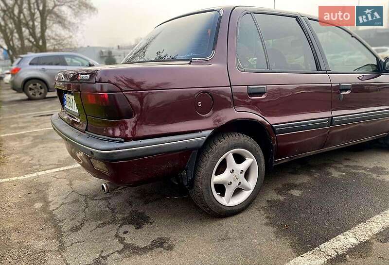 Седан Mitsubishi Lancer 1991 в Одесі
