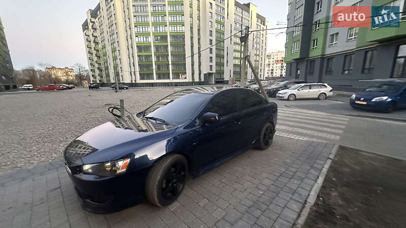 Седан Mitsubishi Lancer 2013 в Івано-Франківську