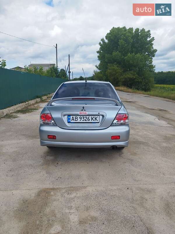 Седан Mitsubishi Lancer 2006 в Песчанке