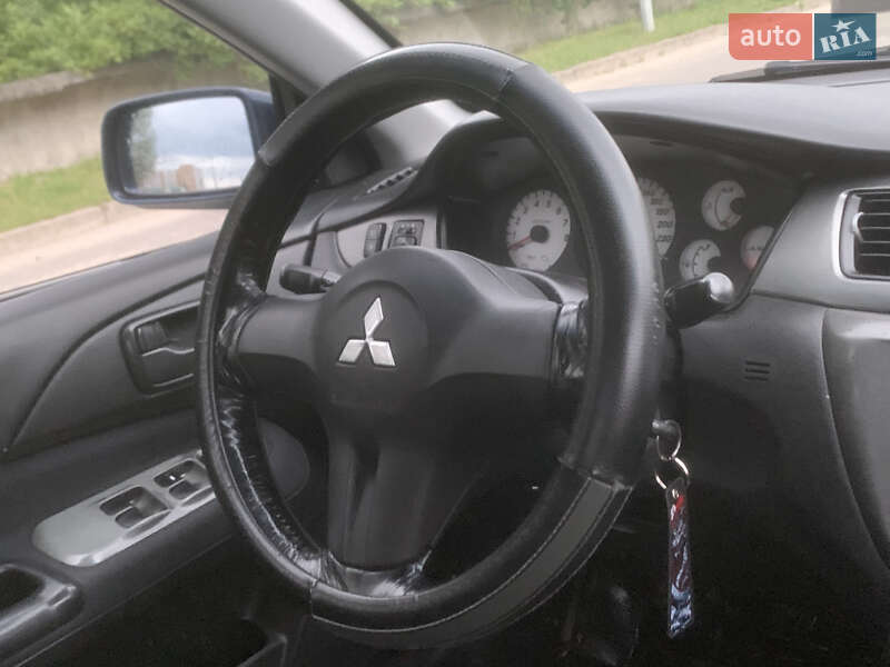 Седан Mitsubishi Lancer 2006 в Львове