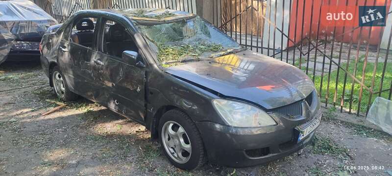 Седан Mitsubishi Lancer 2004 в Киеве