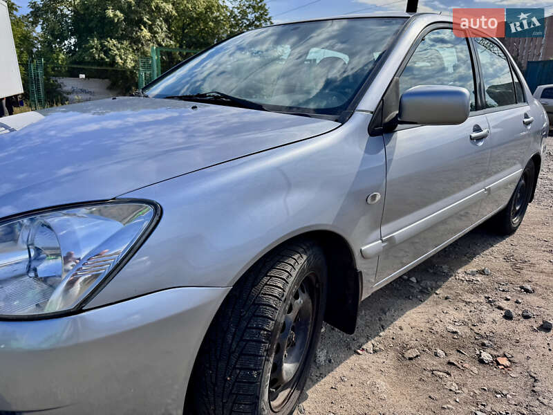 Седан Mitsubishi Lancer 2005 в Полтаві