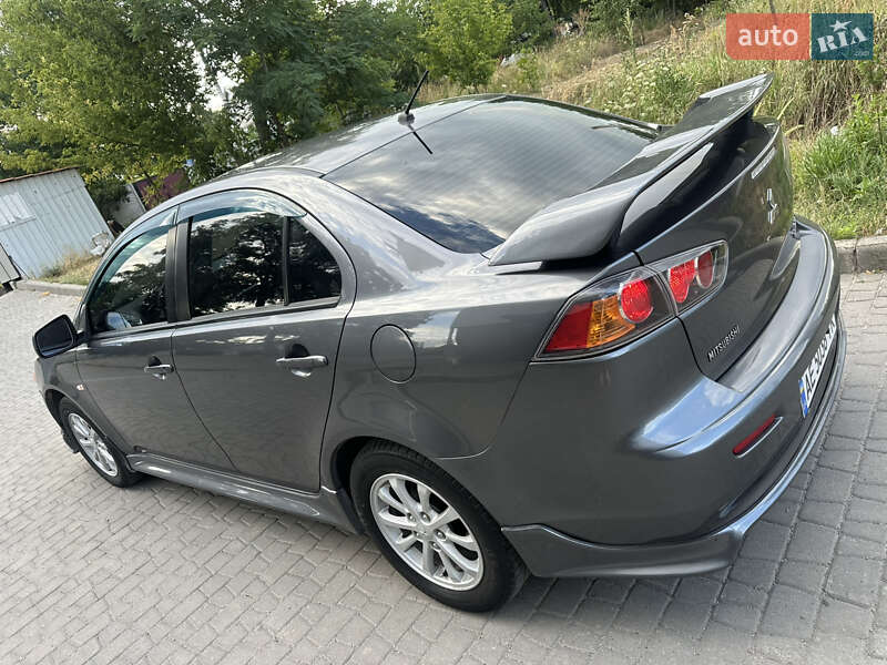 Седан Mitsubishi Lancer 2011 в Днепре