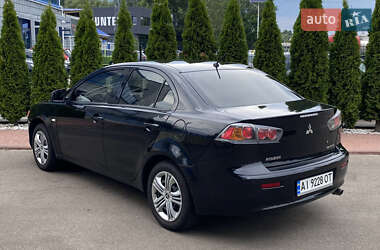 Седан Mitsubishi Lancer 2010 в 
