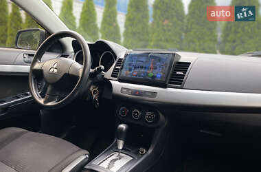 Седан Mitsubishi Lancer 2010 в 