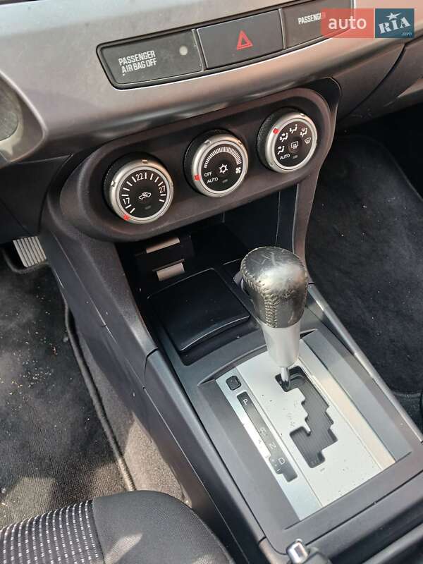 Седан Mitsubishi Lancer 2008 в Виннице