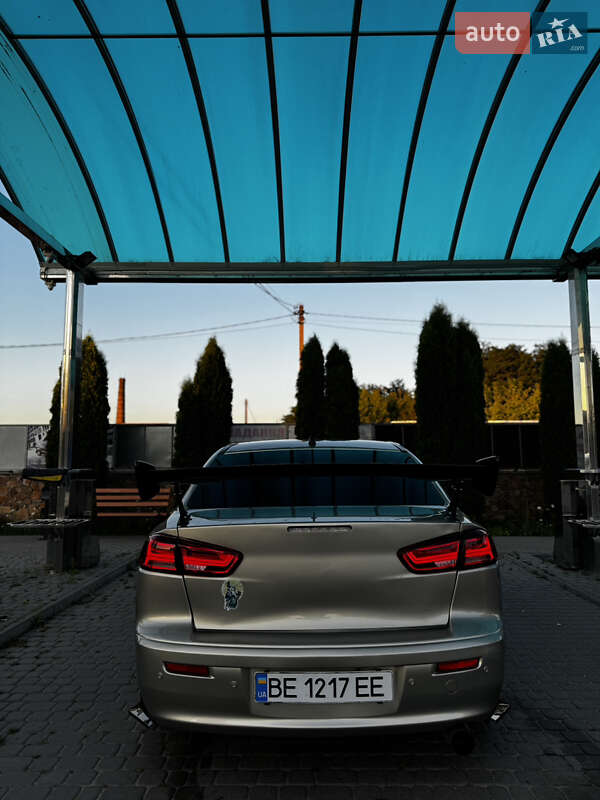 Седан Mitsubishi Lancer 2008 в Березному