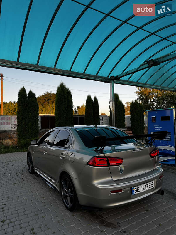 Седан Mitsubishi Lancer 2008 в Березному
