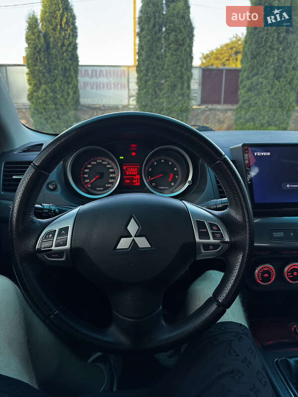 Седан Mitsubishi Lancer 2008 в Березному